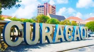 CURACAO-LETTERS-670x374